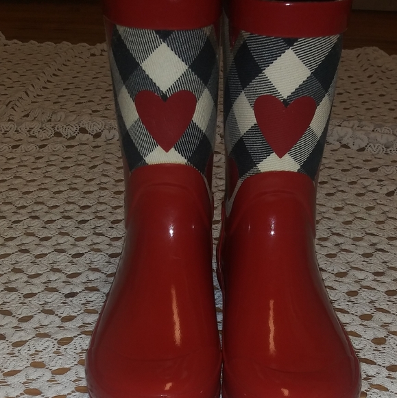 Burberry Other - FLASH SALE Burberry Ranmoor heart print